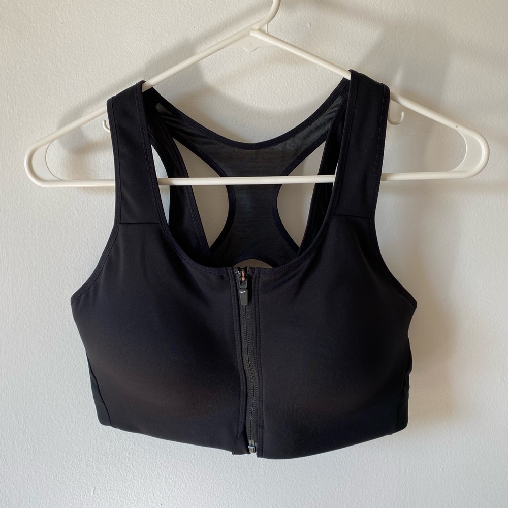 Nike high support padded zip-front sports bra size M